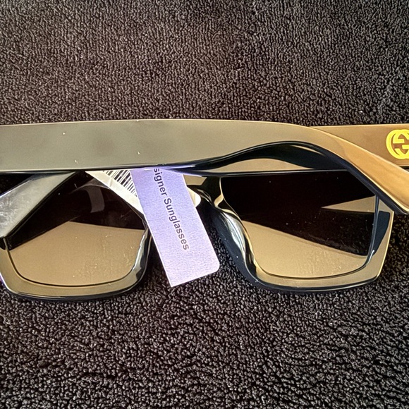 Gucci Black Sunglasses - Picture 7 of 10